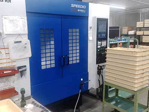 協力工場内で稼働する工作機械