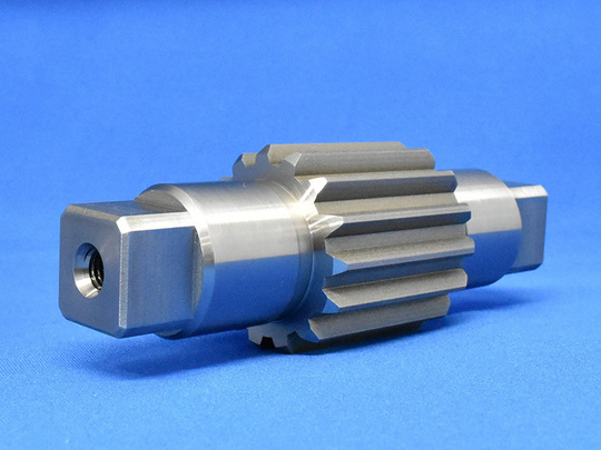 中国で製造した精密機器部品 材質S45C、NC旋盤加工＋全体焼入れ(硬度HRC40～45)による加工部品